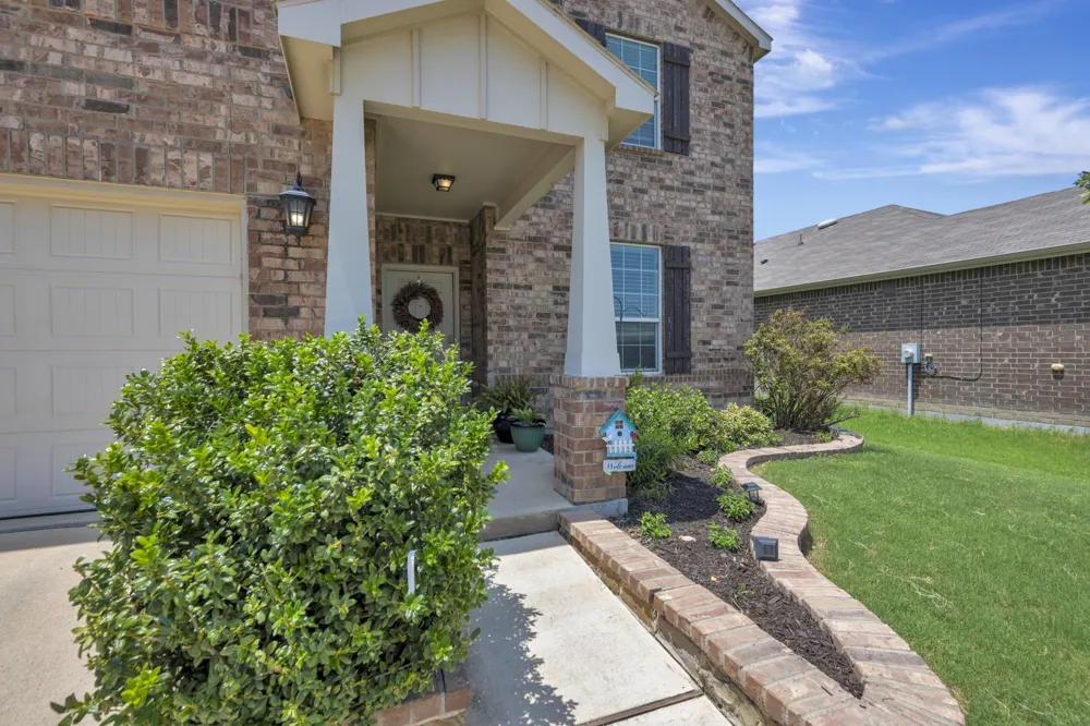 8105 Kurgan Trail Fort Worth, TX 76131