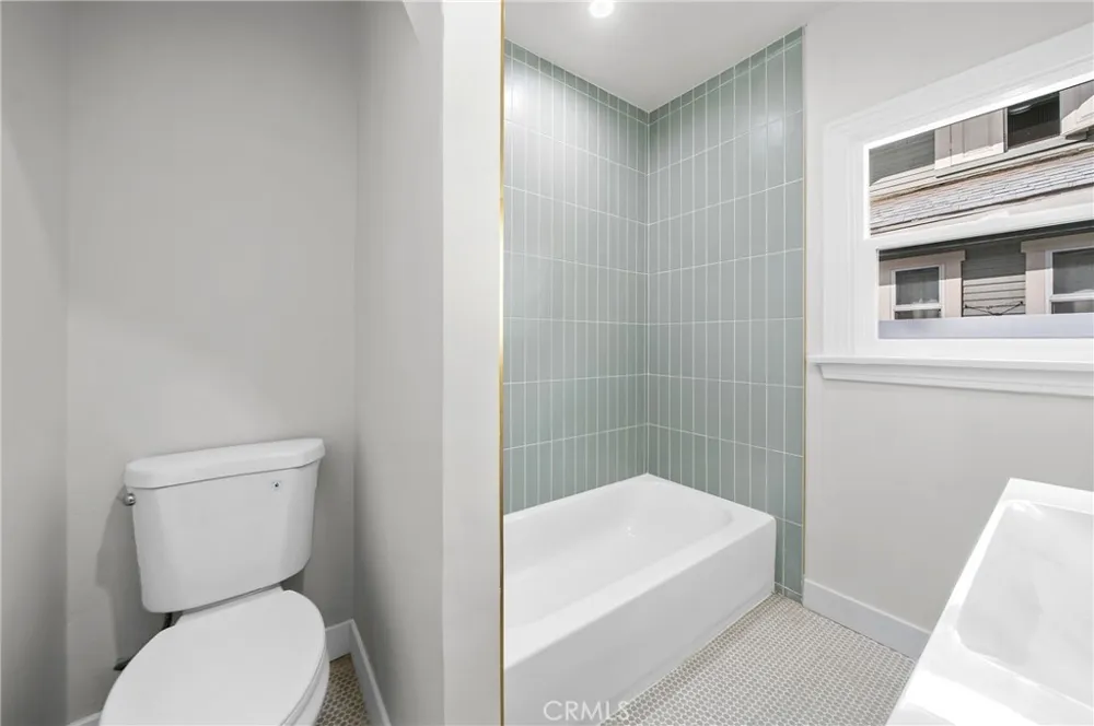 612 King Street Monrovia, CA 91006