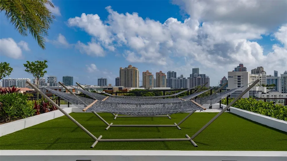19401 W Dixie Hwy #335 Miami, FL 33180