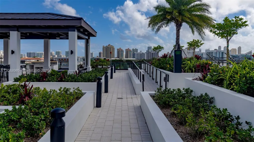 19401 W Dixie Hwy #335 Miami, FL 33180