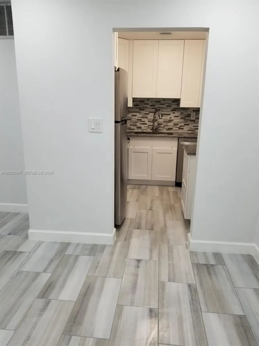 2990 NE 16th Ave #105 Oakland Park, FL 33334