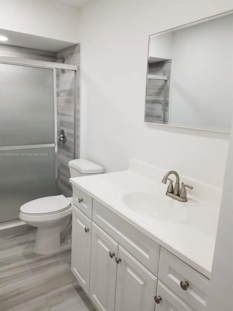 2990 NE 16th Ave #105 Oakland Park, FL 33334