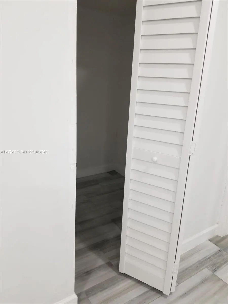 2990 NE 16th Ave #105 Oakland Park, FL 33334