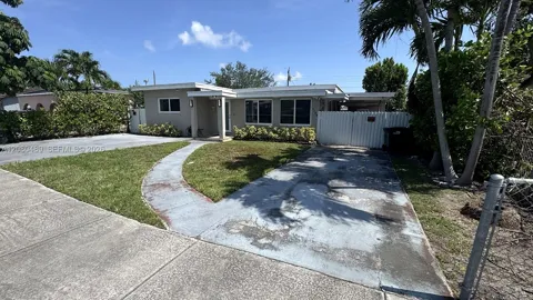 7160 SW 12th St