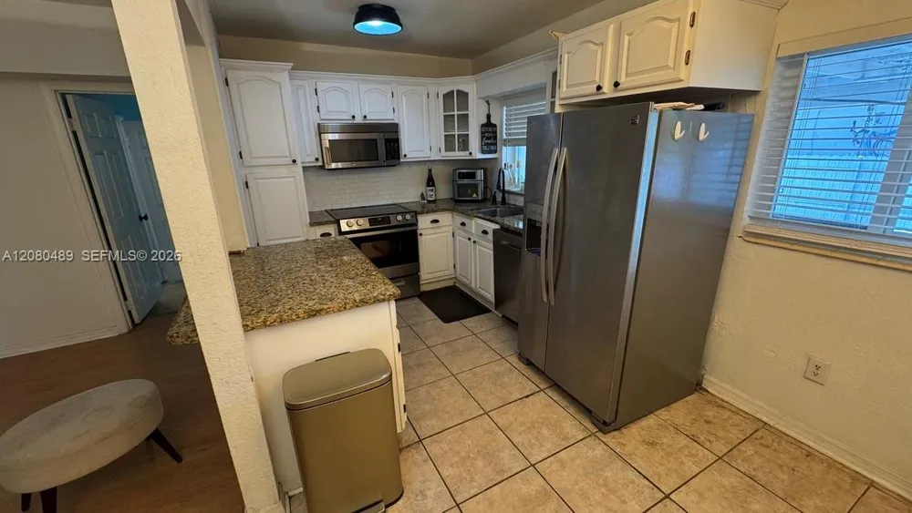 7160 SW 12th St Miami, FL 33144