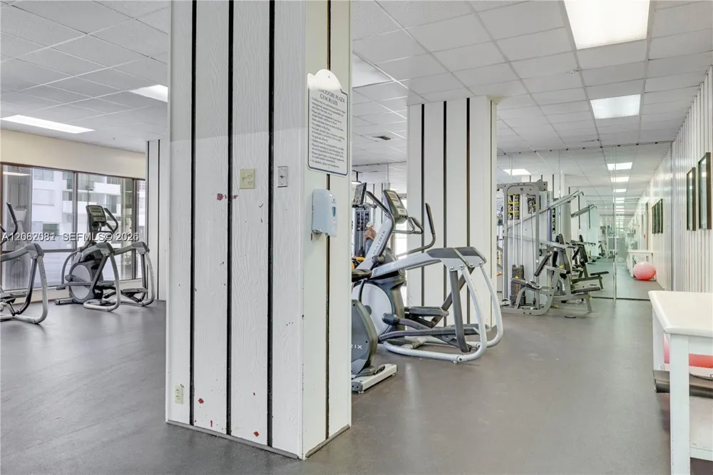 2750 NE 183rd St #1404 Aventura, FL 33160