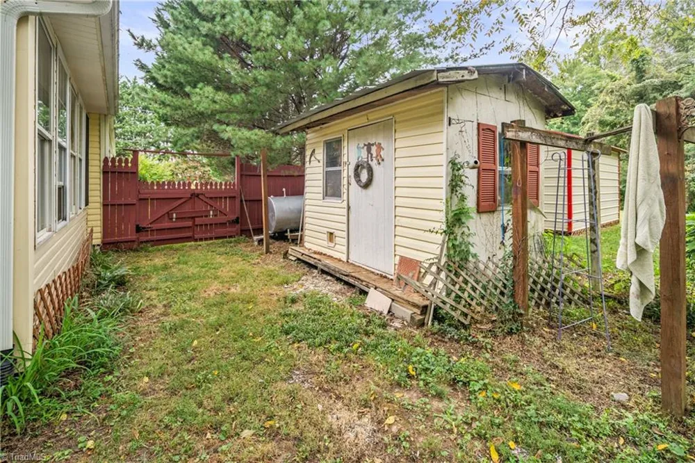 204 Carson Road Pilot Mountain, NC 27041