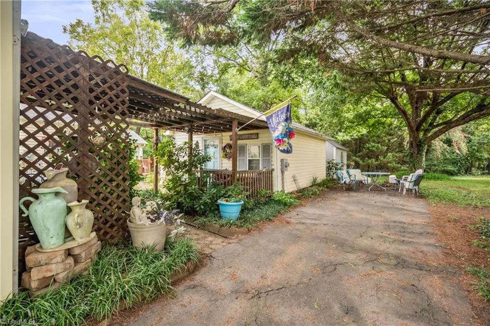 204 Carson Road Pilot Mountain, NC 27041