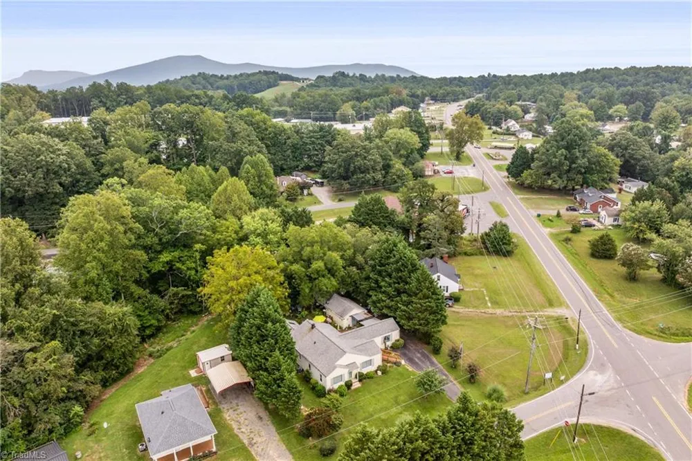 204 Carson Road Pilot Mountain, NC 27041
