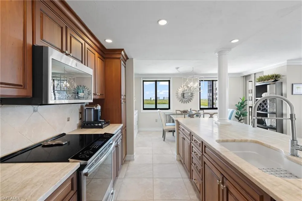 15 Bluebill Avenue #606 Naples, FL 34108