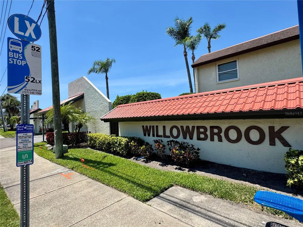 1100 E BAY DRIVE #3 Largo, FL 33770