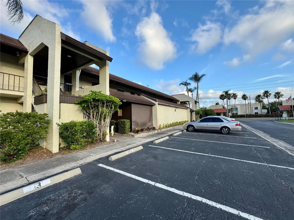1100 E BAY DRIVE #3 Largo, FL 33770