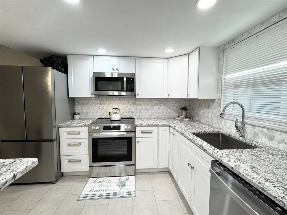 1100 E BAY DRIVE #3 Largo, FL 33770