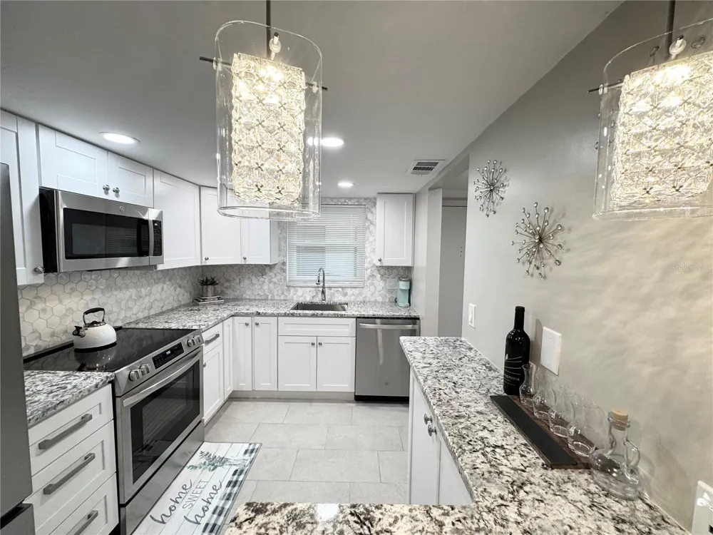 1100 E BAY DRIVE #3 Largo, FL 33770