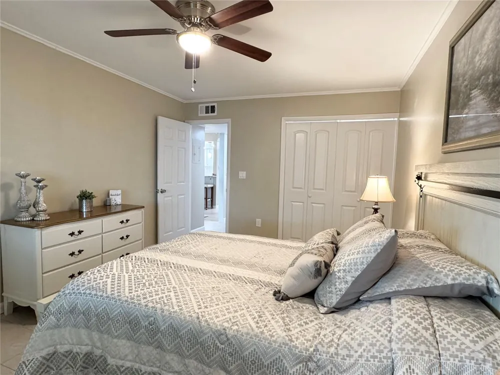1100 E BAY DRIVE #3 Largo, FL 33770