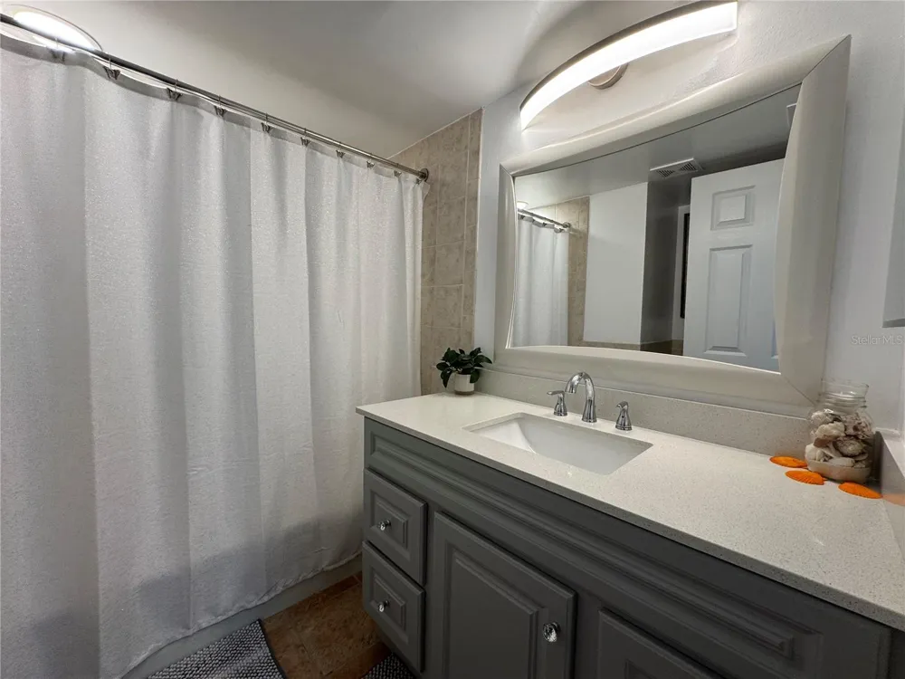 1100 E BAY DRIVE #3 Largo, FL 33770