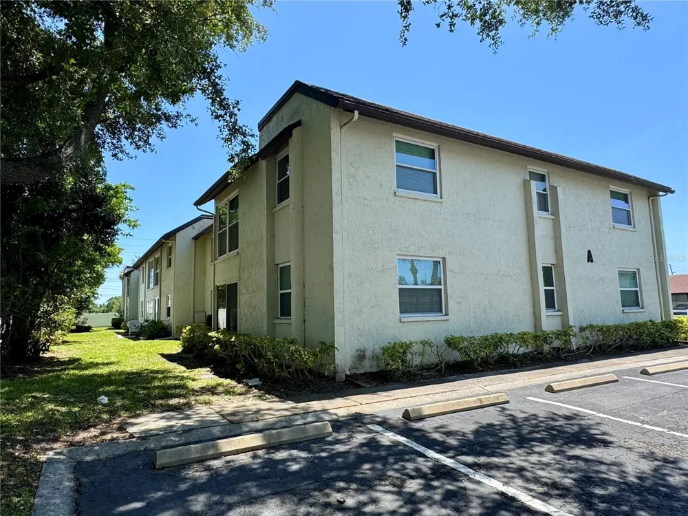 1100 E BAY DRIVE #3 Largo, FL 33770