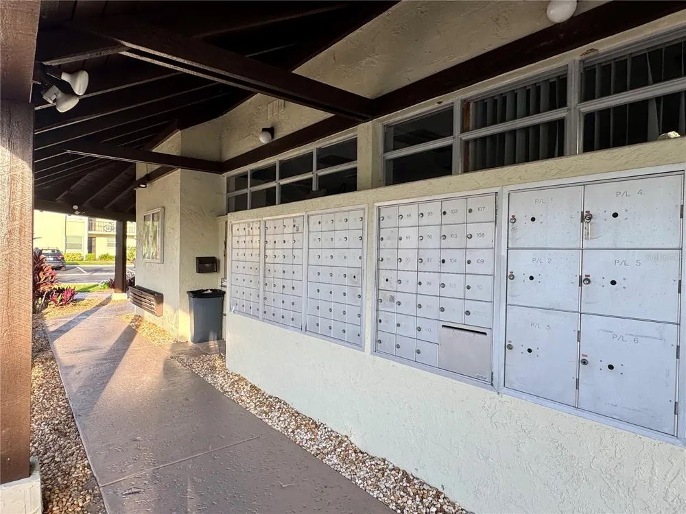 1100 E BAY DRIVE #3 Largo, FL 33770