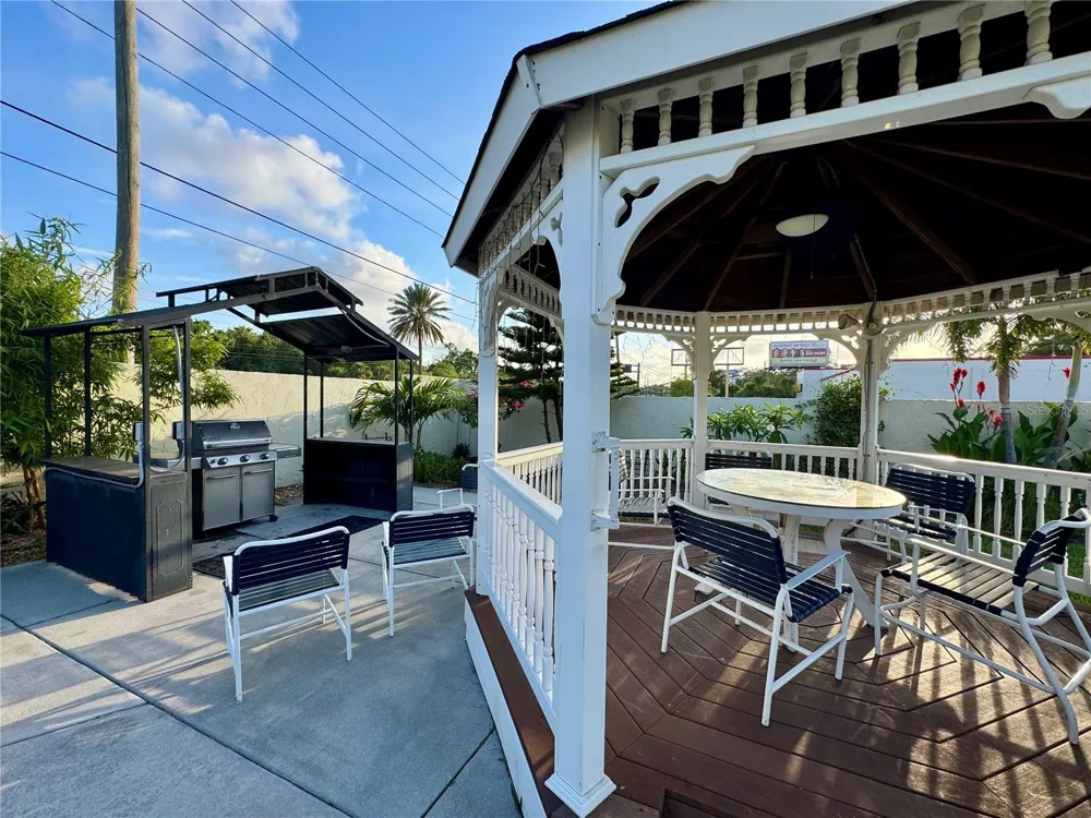 1100 E BAY DRIVE #3 Largo, FL 33770