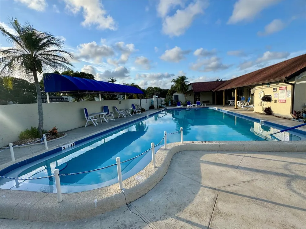 1100 E BAY DRIVE #3 Largo, FL 33770