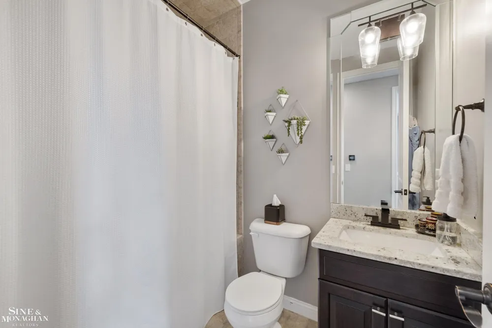 51763 Battanwood Drive Macomb Township, MI 48042