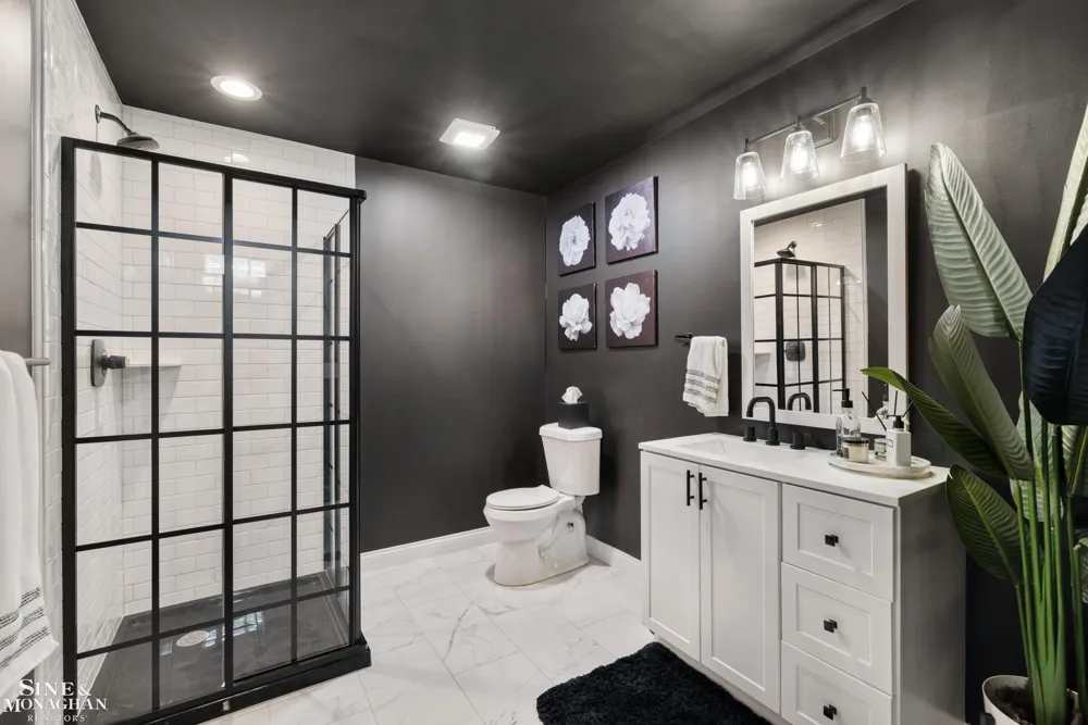 51763 Battanwood Drive Macomb Township, MI 48042