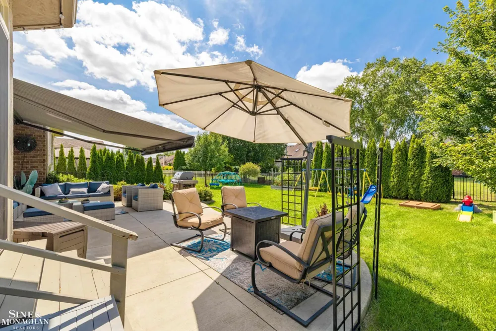 51763 Battanwood Drive Macomb Township, MI 48042