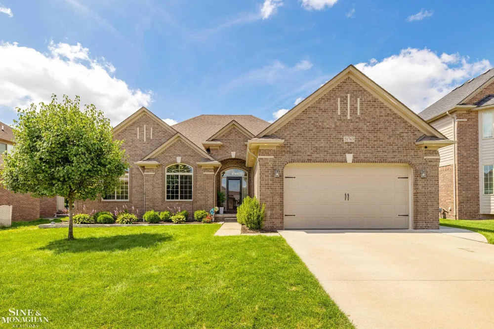 51763 Battanwood Drive Macomb Township, MI 48042