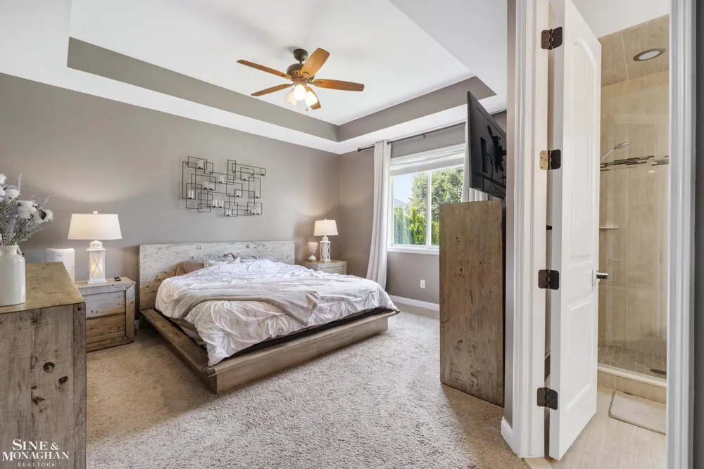 51763 Battanwood Drive Macomb Township, MI 48042
