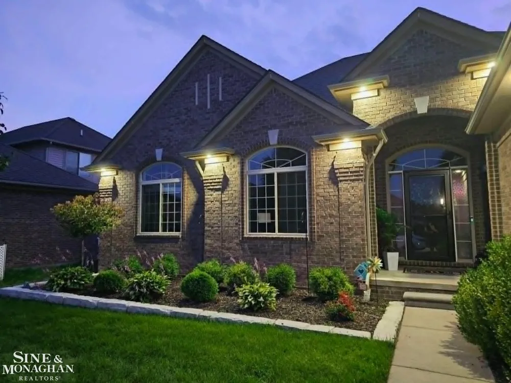 51763 Battanwood Drive Macomb Township, MI 48042
