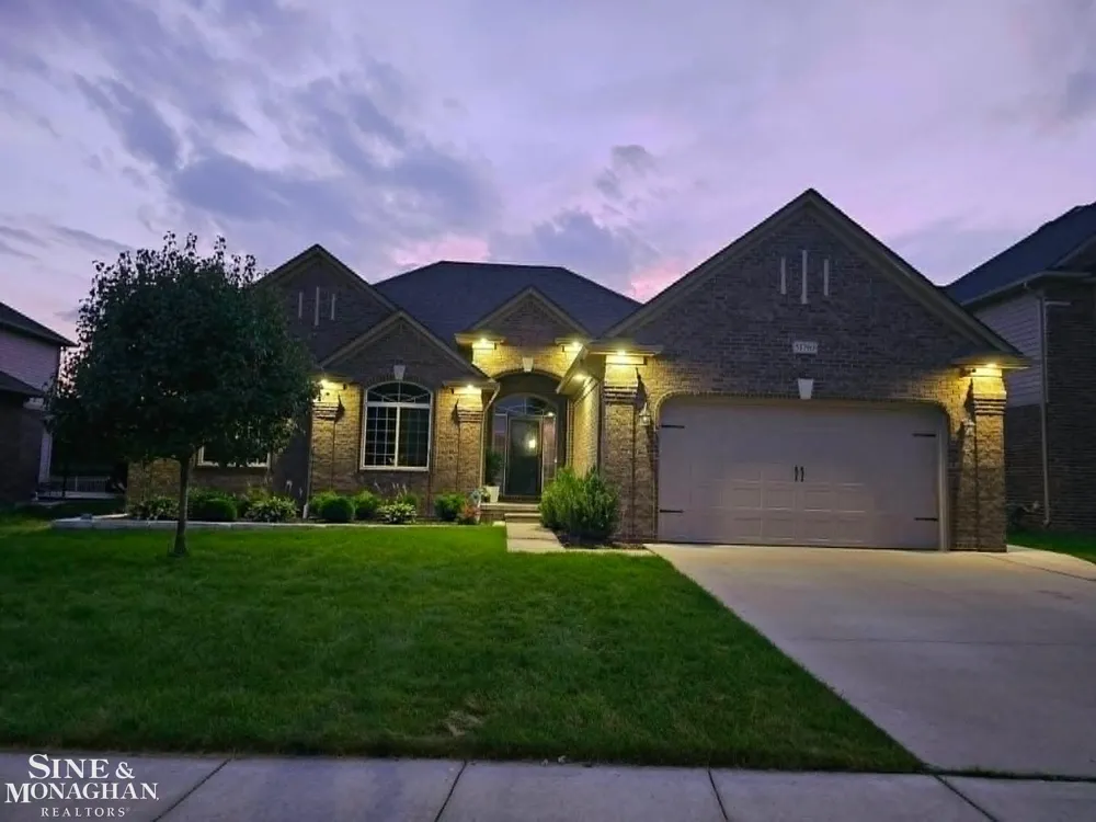 51763 Battanwood Drive Macomb Township, MI 48042