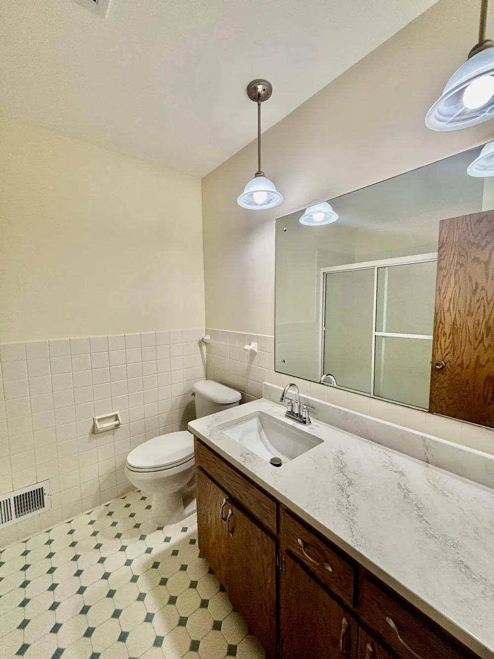 410 Betty Lane West Saint Paul, MN 55118