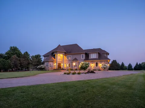 2683 Headland Court SW