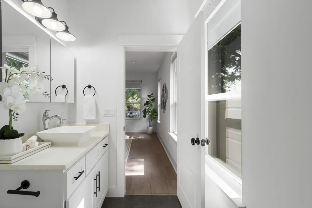 2807 E 4th Street #A Austin, TX 78702