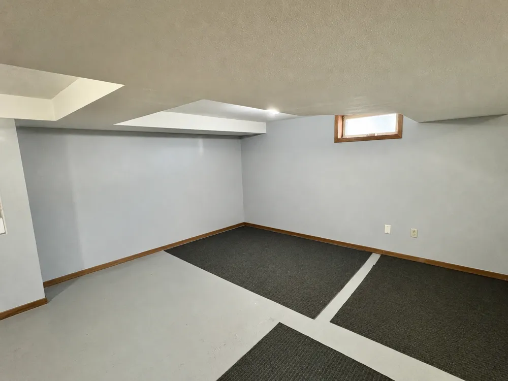707 4th Street SE Jamestown, ND 58401