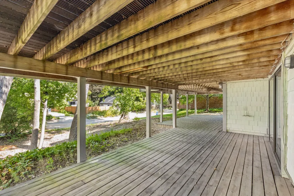 1086 Cedar View Drive Minneapolis, MN 55405