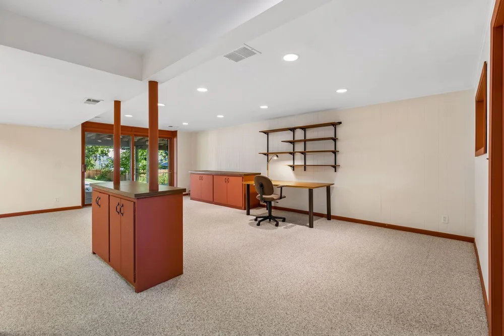 1086 Cedar View Drive Minneapolis, MN 55405