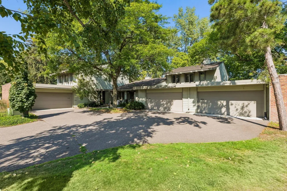 1086 Cedar View Drive Minneapolis, MN 55405