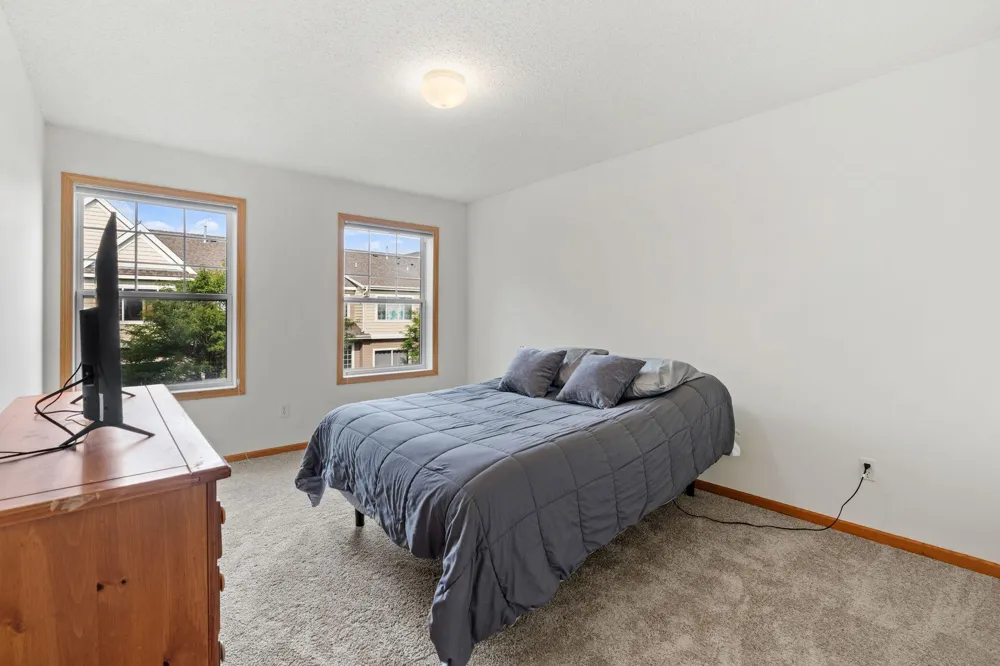 7600 Southridge Court Savage, MN 55378