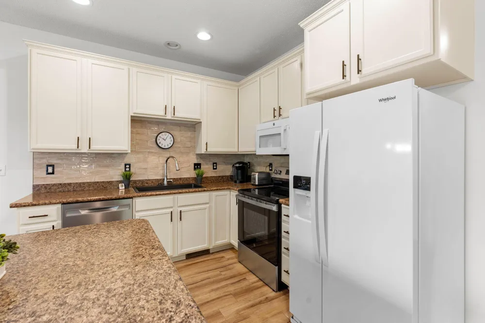 7600 Southridge Court Savage, MN 55378