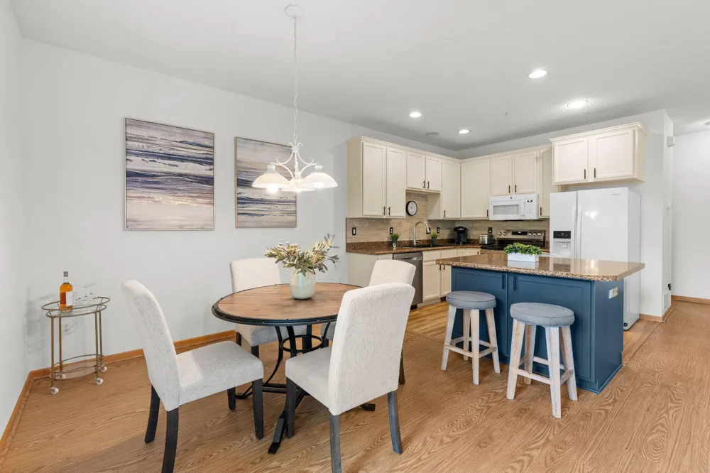 7600 Southridge Court Savage, MN 55378