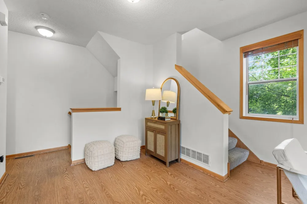 7600 Southridge Court Savage, MN 55378