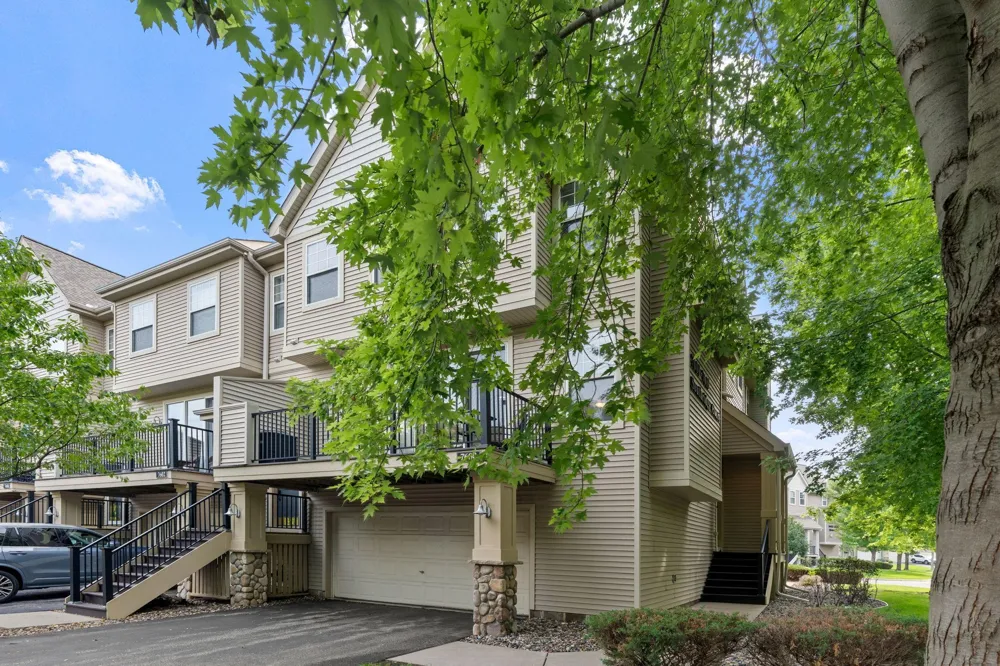 7600 Southridge Court Savage, MN 55378