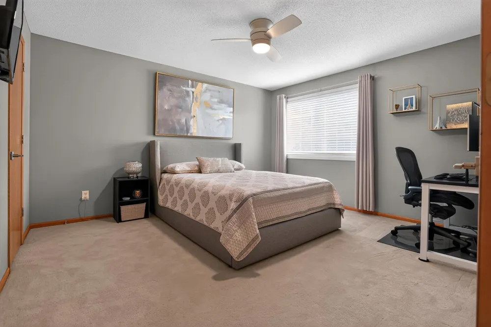 15955 Finch Lane Apple Valley, MN 55124