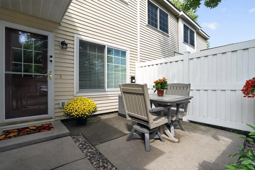 15955 Finch Lane Apple Valley, MN 55124