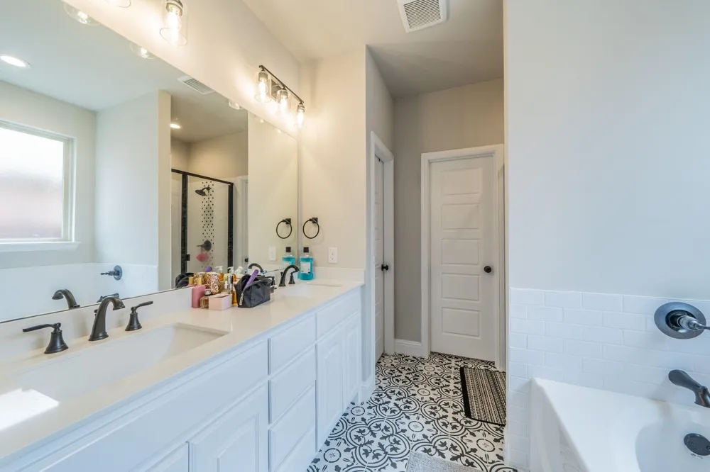 1057 Nighthawk Trail Alvarado, TX 76009