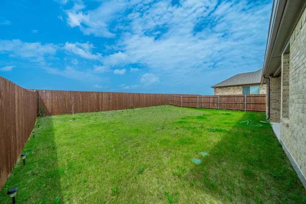 1057 Nighthawk Trail Alvarado, TX 76009