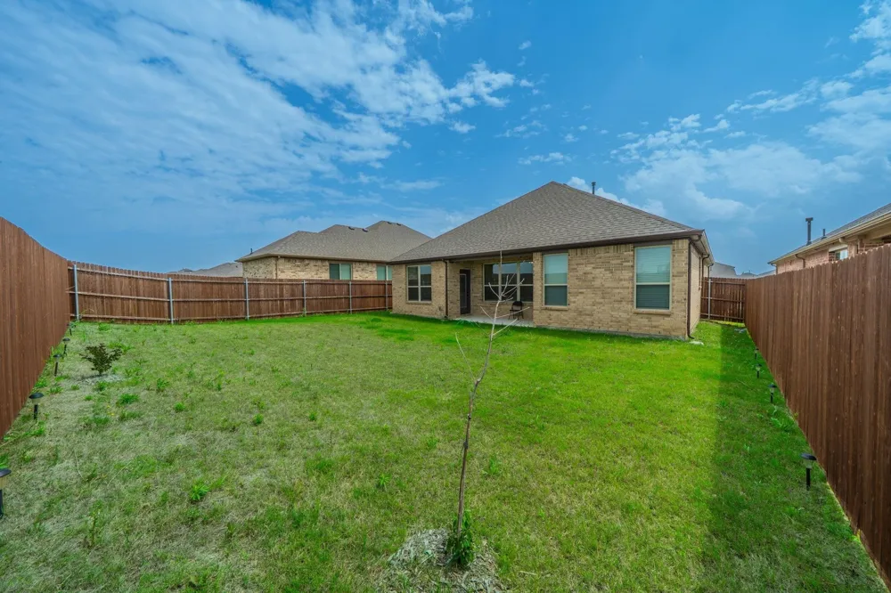 1057 Nighthawk Trail Alvarado, TX 76009
