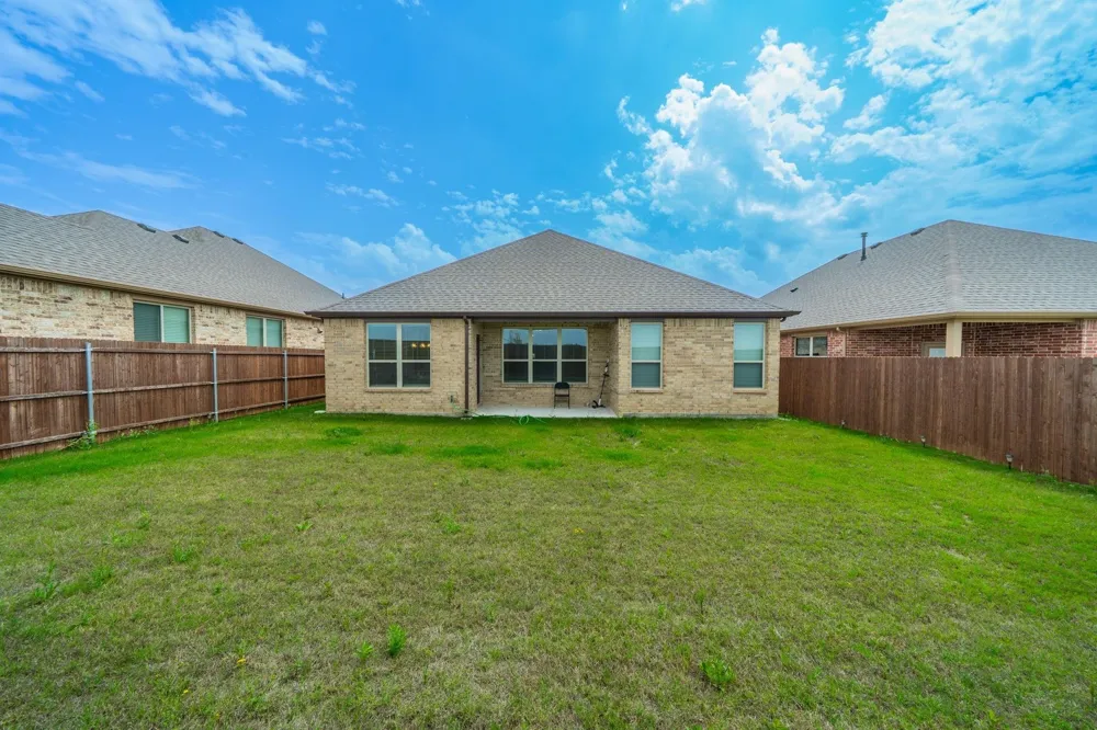 1057 Nighthawk Trail Alvarado, TX 76009