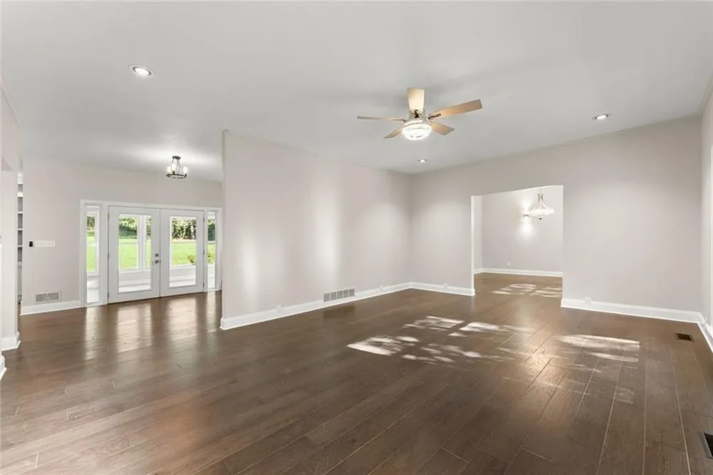 1492 Burns Drive NE Gainesville, GA 30501